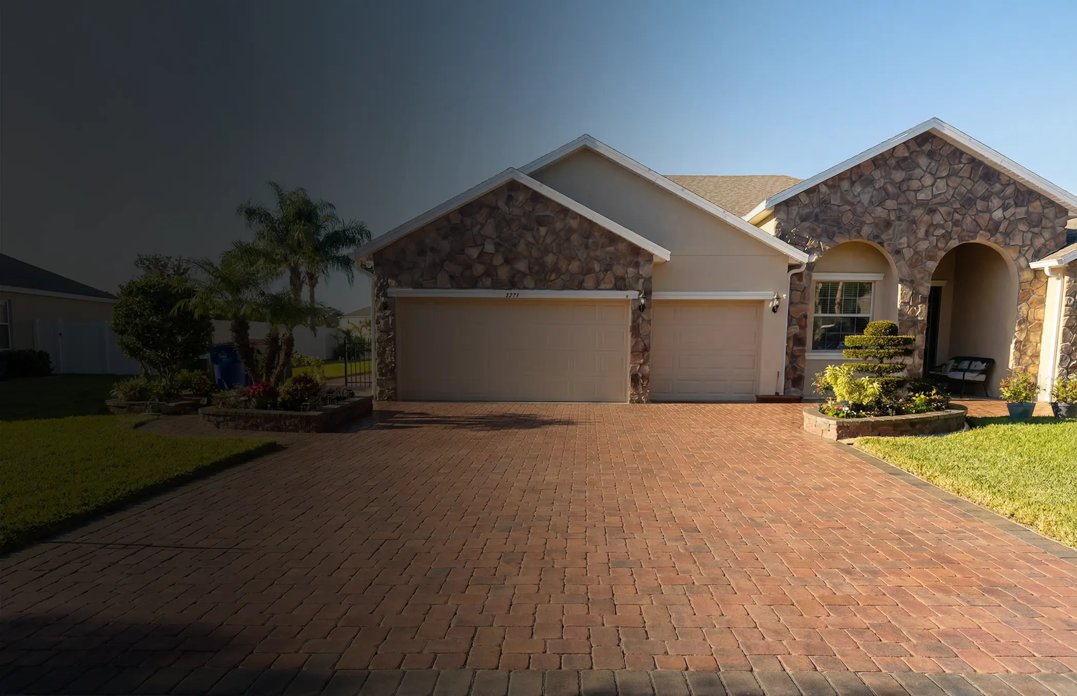 Professional <span class='text-secondary text-[32px] sm:text-[54px] lg:text-[64px] 3xl:text-[80px] leading-[110%] font-medium capitalize font-title'> Home <br/> Restoration </span> In Orlando